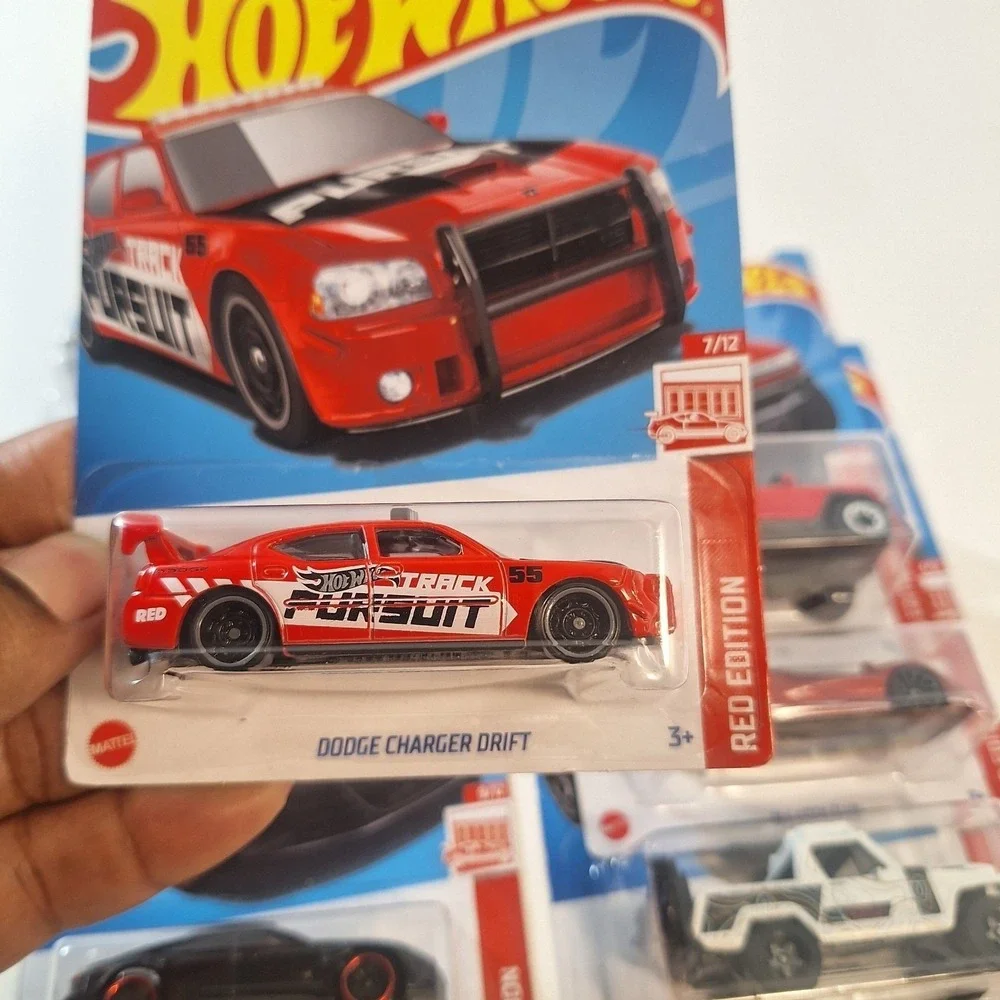 Hot Wheels Target Red Edition 6 Cars Cadillac/ Audi/ Hummer/‎ McLaren/ Charger